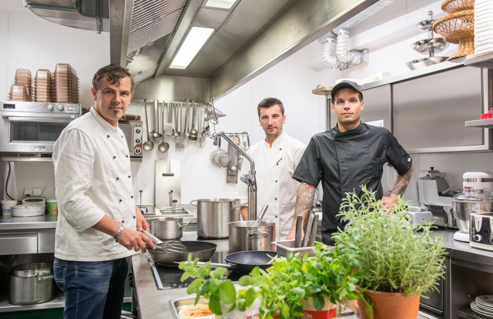 Die drei Köche des Restaurants im Seewirt Zauner in der Küche
